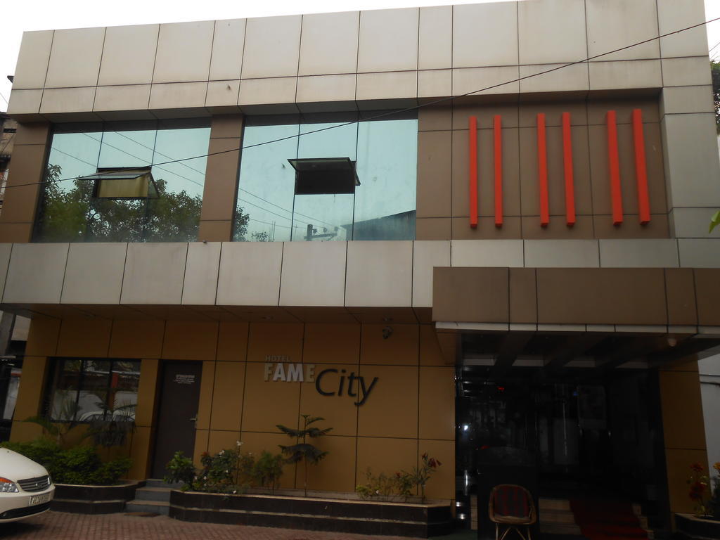 גווהטי Hotel Fame City מראה חיצוני תמונה