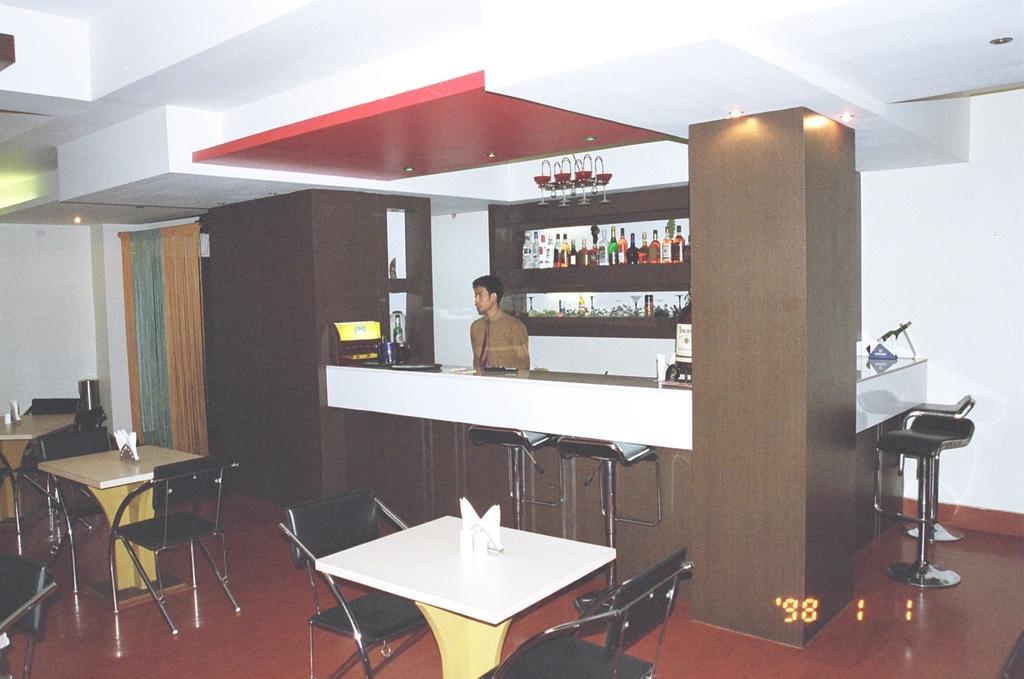 גווהטי Hotel Fame City מראה חיצוני תמונה